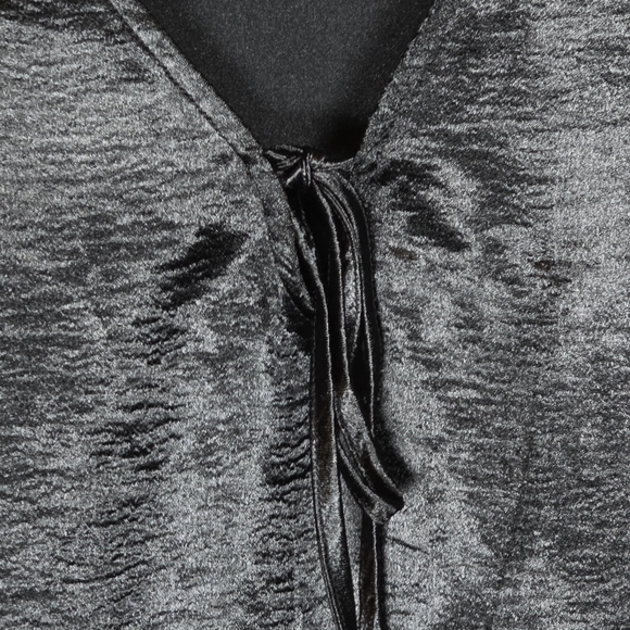 Ava & Viv Women's Black Satin V-Neck Top Long Bell Sleeves 2X Glam Whimsigoth - Picture 9 of 15